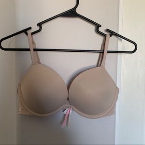 PINK Victoria’s Secret Super Push Up Bra Tan 32D